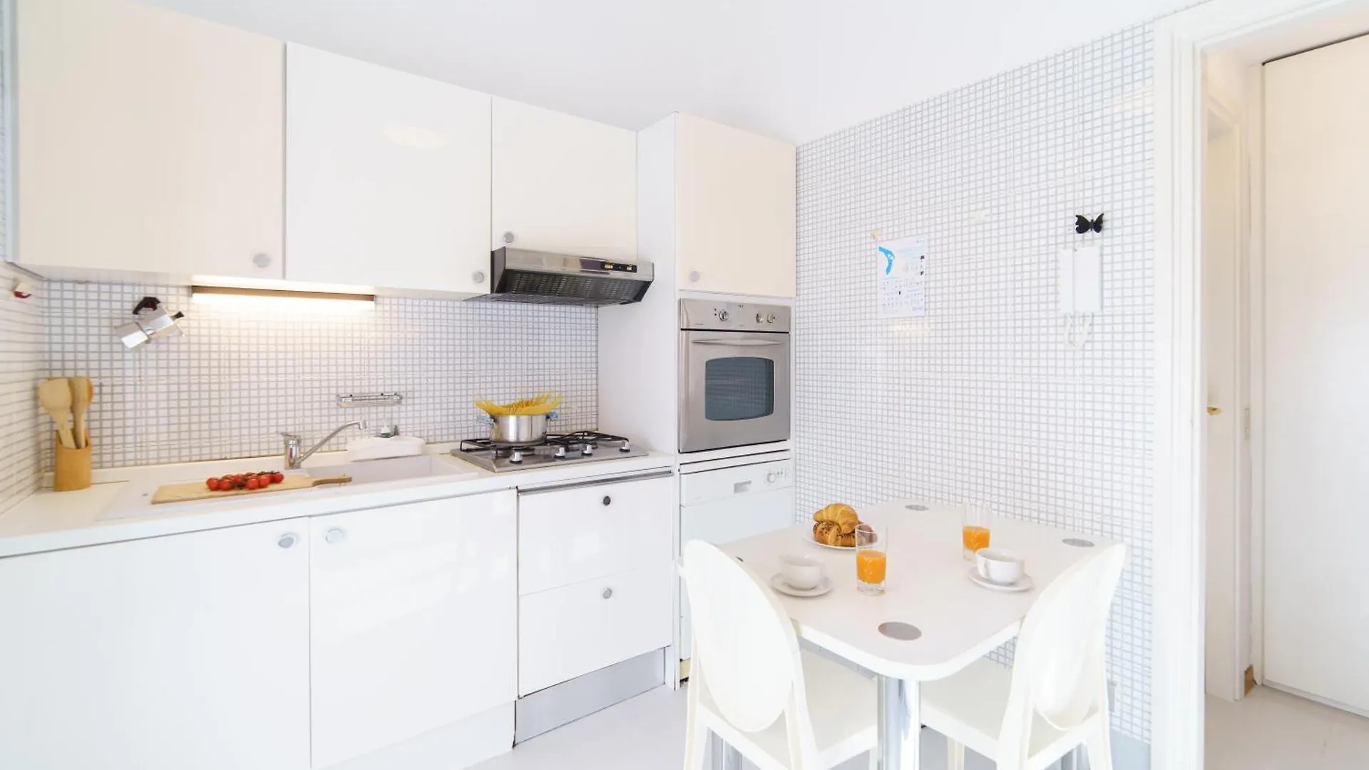 Intrho Vintage Central Flat Μιλάνο 0*,  Ιταλία